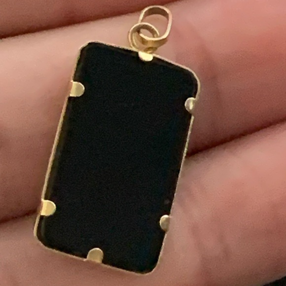 Onyx and 14 kt Gold Heart Pendant - Picture 9 of 12